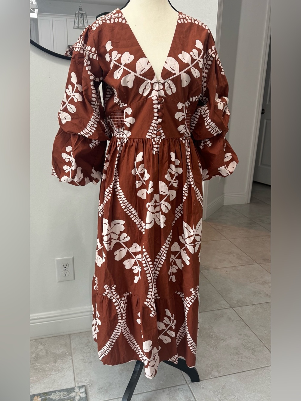 Beyond by Vera Rust Floral V-Neck Puff-Sleeve Maxi Dress